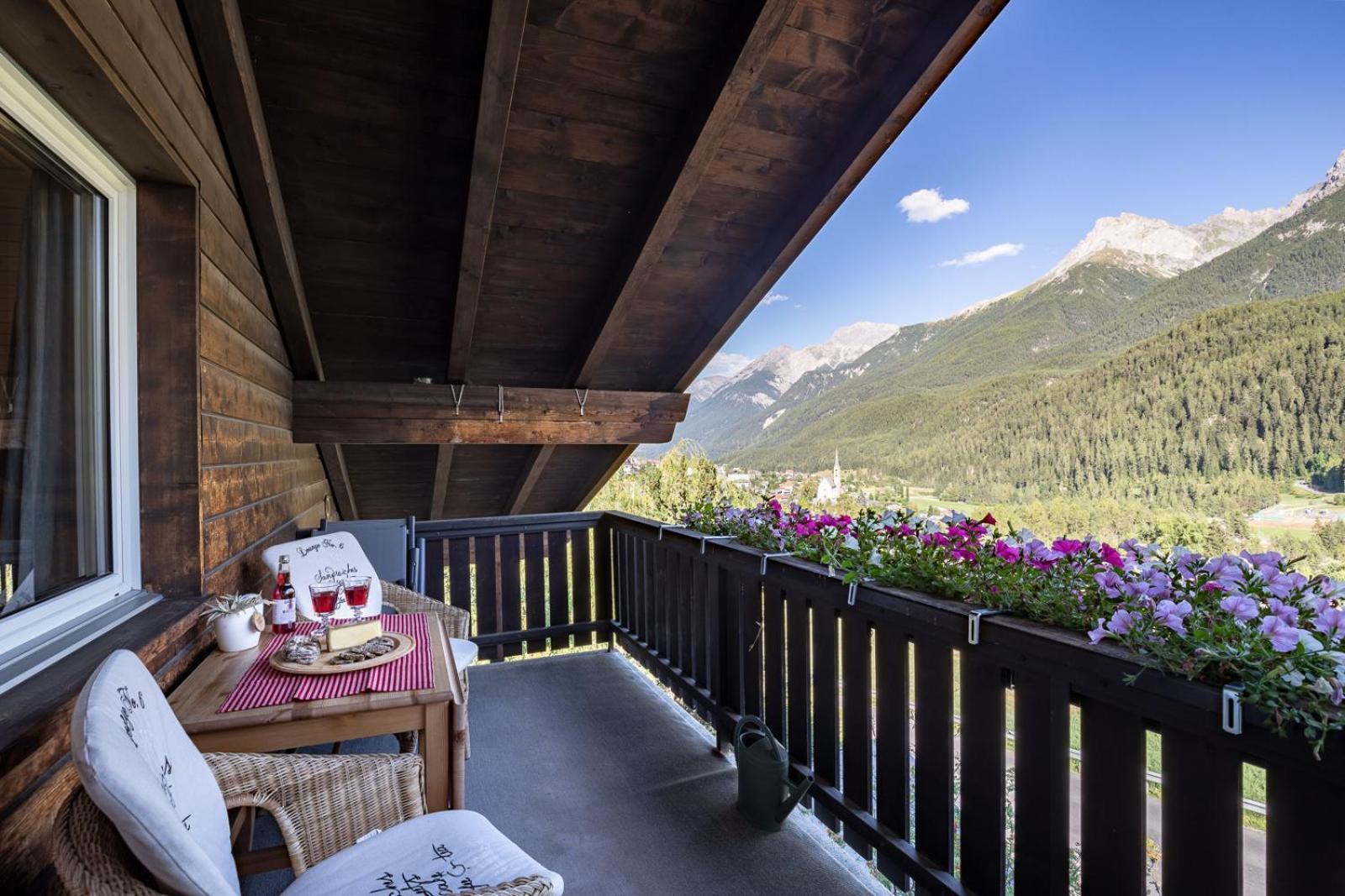 Chasa Gernet Buorcha Daire Scuol Dış mekan fotoğraf